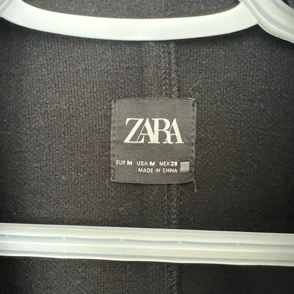 Zara Knee-Length Black Coat - Picture 2 of 2